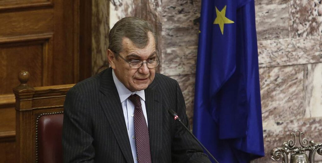 ΚΡΕΜΑΣΤΙΝΟΣ ΔΗΜΗΤΡΗΣ ΕΧΑΣΕ ΤΗ ΜΑΧΗ ΜΕ ΤΟΝ ΚΟΡΟΝΟΪΟ