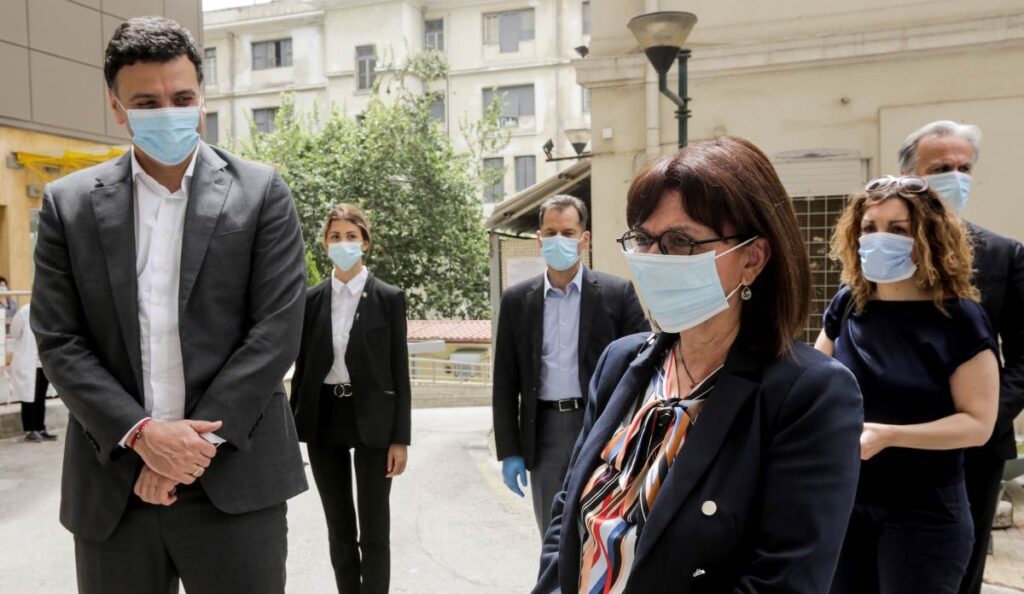 Επίσκεψη της ΠτΔ Κ. Σακελλαροπούλου στο νοσοκομείο “Ευαγγελισμός”