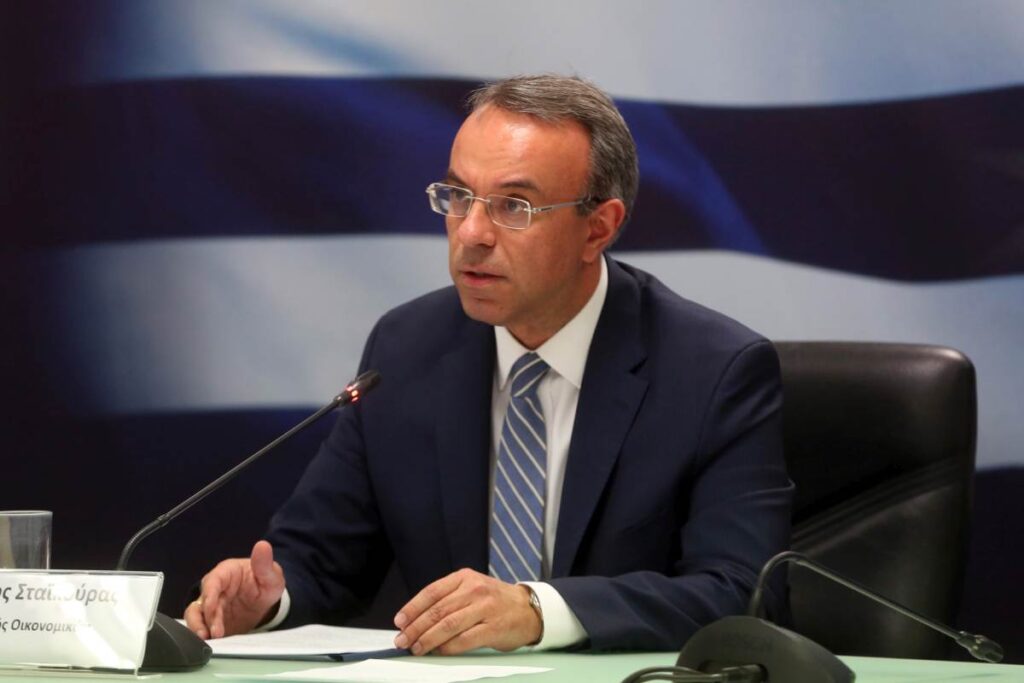 Χρ. Σταϊκούρας: Καμία σκέψη για μείωση μισθών και συντάξεων στο Δημόσιο