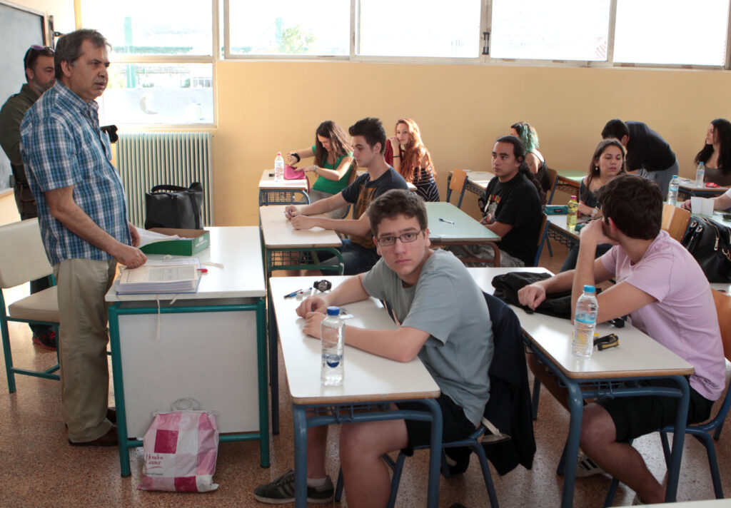 «Μαζί για το Παιδί»: Πώς το άγχος επηρεάζει τους υποψήφιους των πανελλαδικών εξετάσεων
