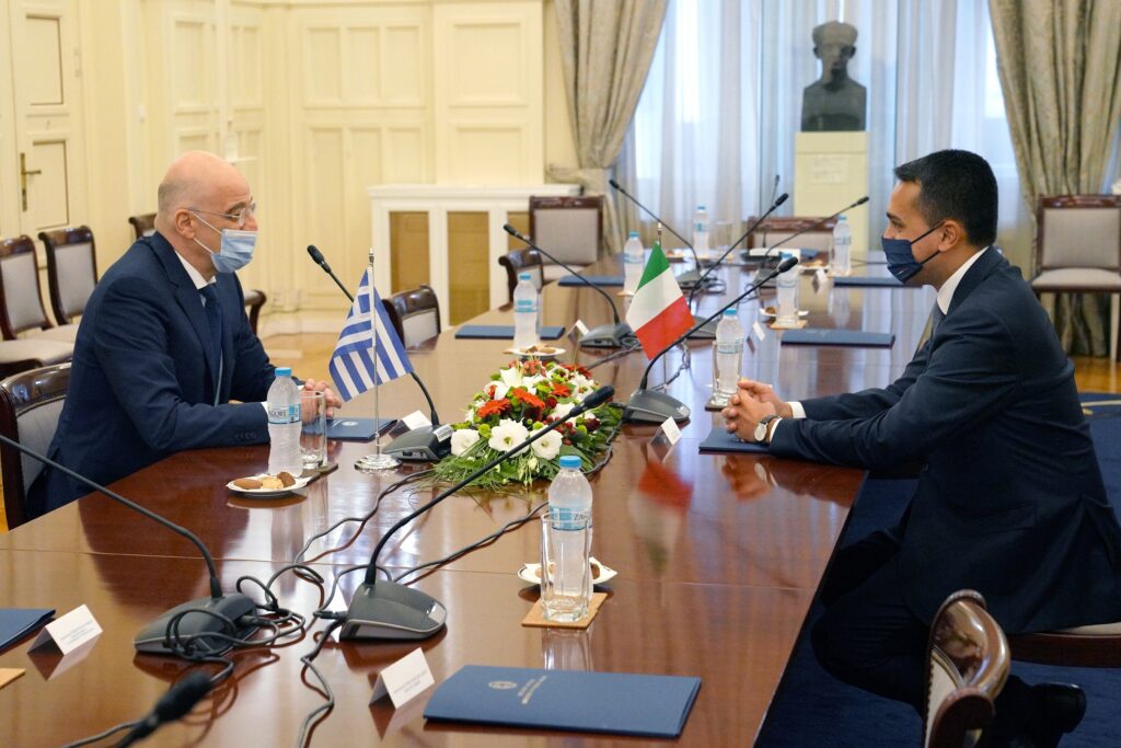 Υπεγράφη η ιστορική συμφωνία οριοθέτησης θαλασσίων ζωνών μεταξύ Ελλάδος και Ιταλίας