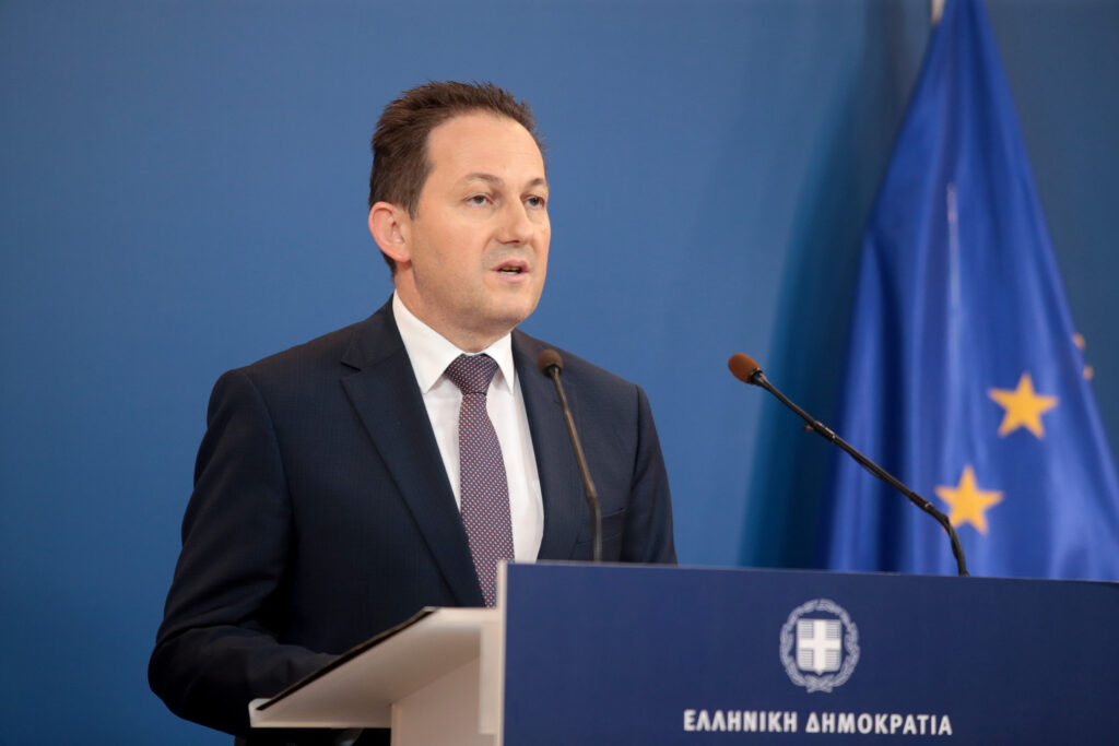 Στ. Πέτσας: Απέναντι στις παρακρατικές μεθοδεύσεις της προηγούμενης κυβέρνησης, εμείς προχωράμε στο έργο μας.
