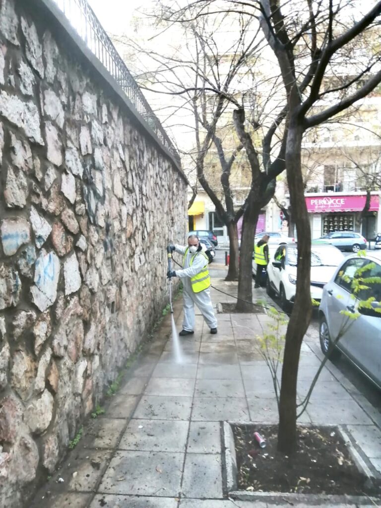 Με 37 επιχειρήσεις καθαριότητας αλλάζουν οι γειτονιές της Αθήνας