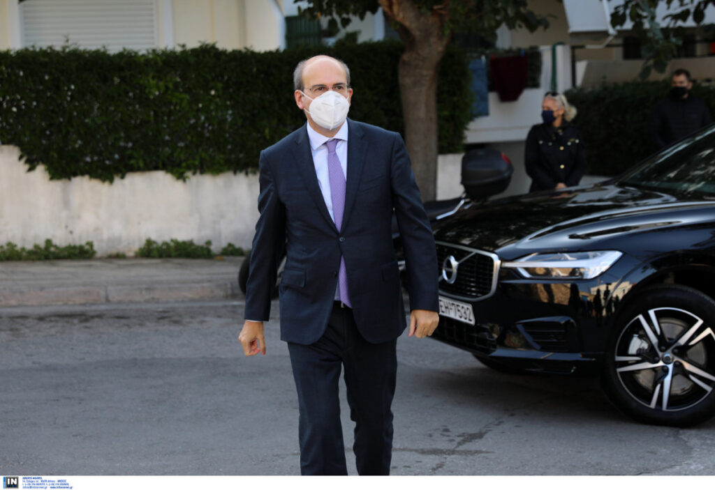 Πώς θα δοθεί η έκτακτη οικονομική ενίσχυση των 400 ευρώ σε αυτοαπασχολούμενους επιστήμονες