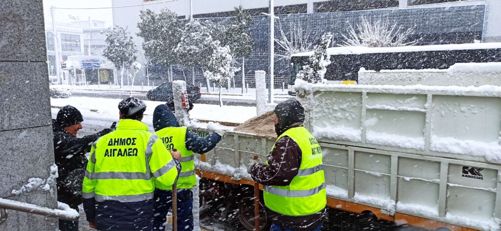 Επί ποδός ο Δήμος Αιγάλεω για την αντιμετώπιση του χιονιά “Μήδεια”
