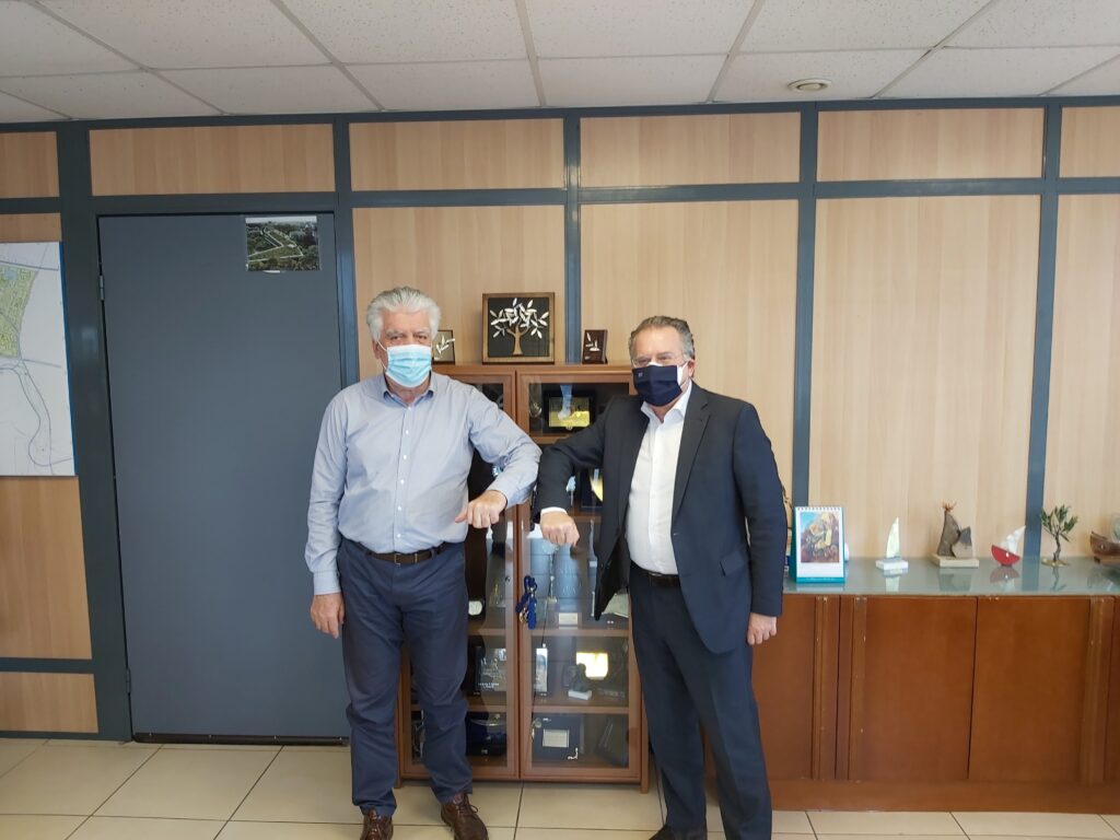 Συνάντηση Δημάρχου Αγίας Παρασκευής με τον κ. Κουμουτσάκο