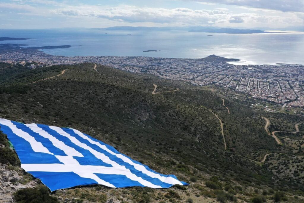 ΣΗΜΑΙΑ 4.000 Τ.Μ. ΕΒΑΛΕ ΣΤΟΝ ΥΜΗΤΤΟ Ο ΔΗΜΟΣ ΓΛΥΦΑΔΑΣ