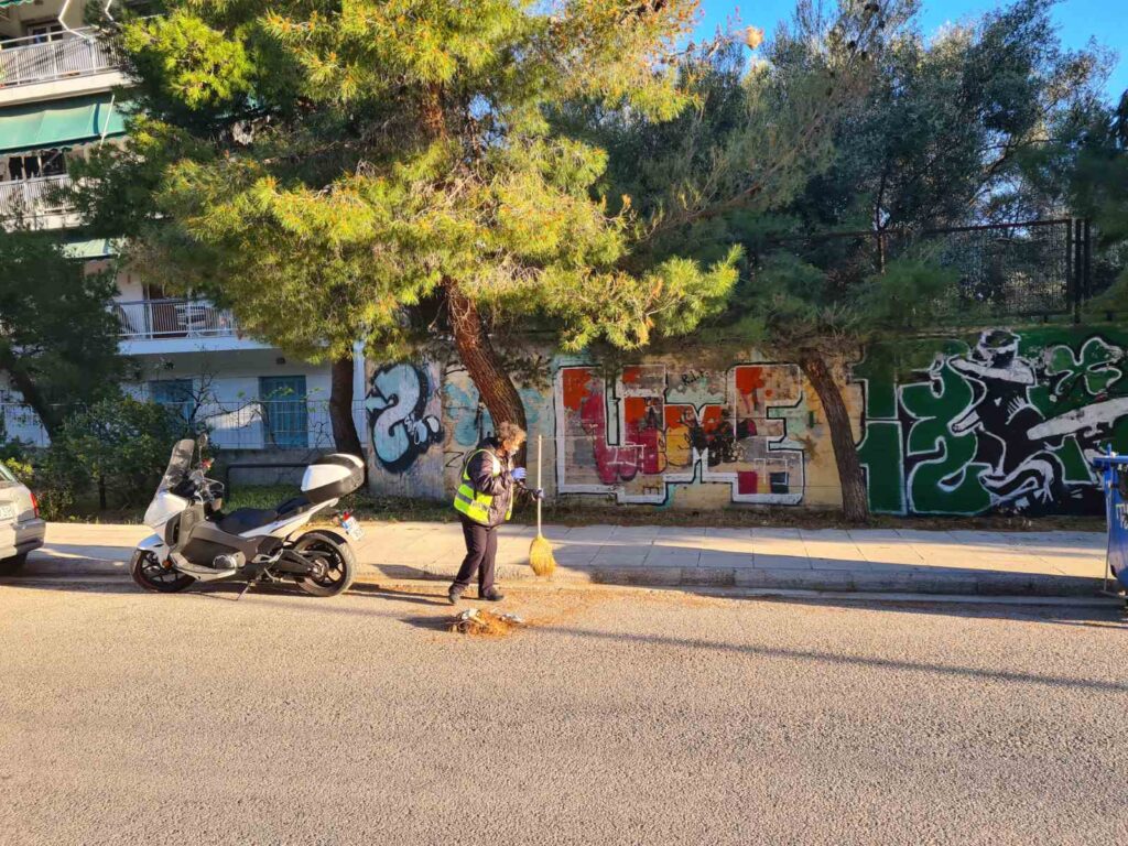Επιχείρηση καθαρισμού στην Πανεπιστημιούπολη από τον Δήμο Ζωγράφου