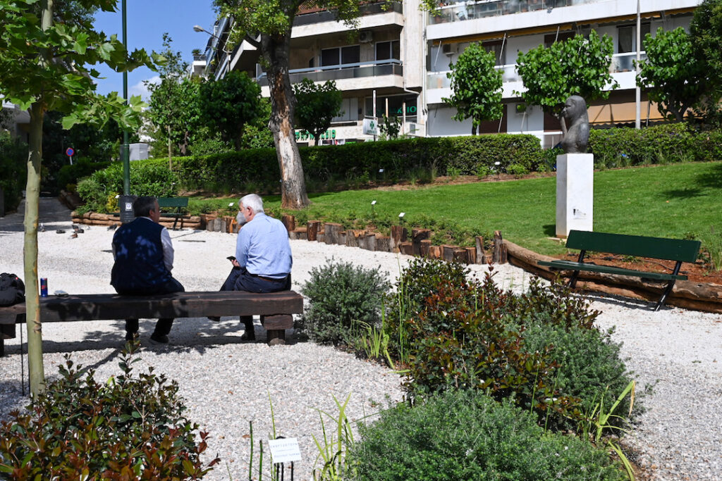 Δήμος Αθηναίων | Νέα όψη για την πλατεία «Σοφία Βέμπο» στους Αμπελόκηπους