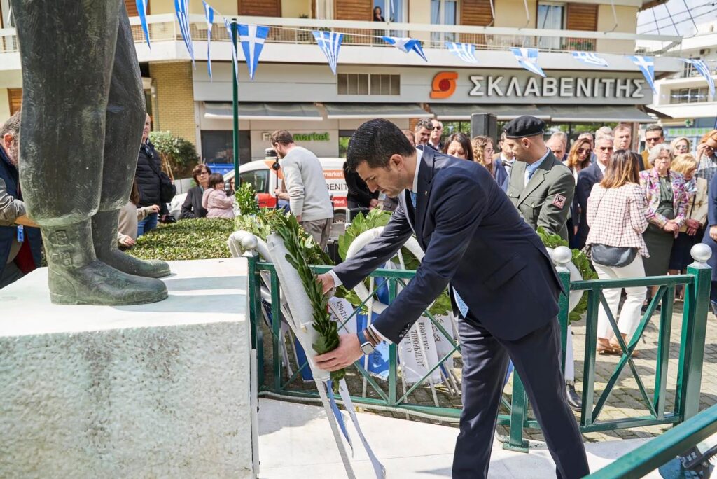 Δήμος Κηφισιάς, Ν. Ερυθραίας, Εκάλης: ΜΕ ΕΘΝΙΚΗ ΥΠΕΡΗΦΑΝΕΙΑ ΚΑΙ ΣΥΓΚΙΝΗΣΗ Ο ΕΟΡΤΑΣΜΟΣ ΤΗΣ 25ΗΣ ΜΑΡΤΙΟΥ