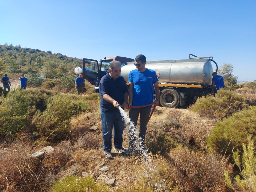 Ο Δήμος Κηφισιάς συμμετείχε στο εθελοντικό πότισμα του ΣΠΑΠ στον Κοκκιναρά