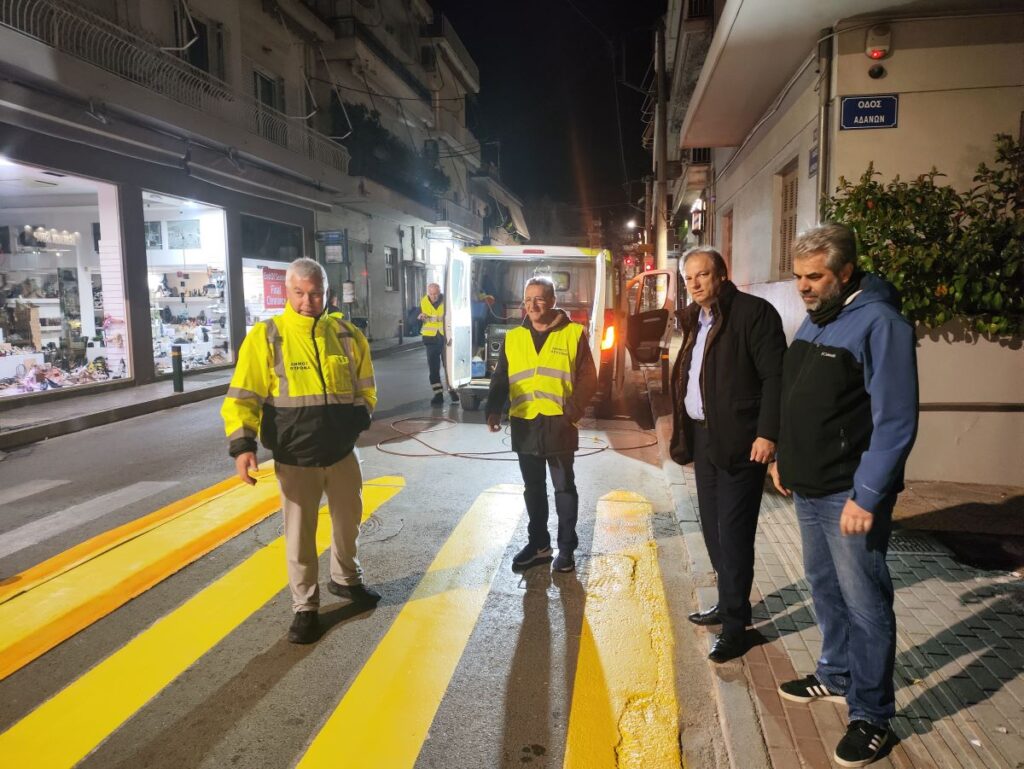 Δήμος Βύρωνα: Νέες διαγραμμίσεις στα σχολεία σε συνεργασία του Δήμου με τη Hellas Direct