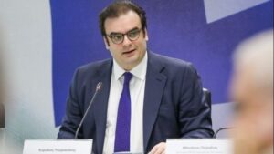 Κ. Πιερρακάκης: «Το πλεόνασμα θα είναι πάνω από τον στόχο. Ο επιπλέον δημοσιονομικός χώρος θα επιστρέψει στους πολίτες»