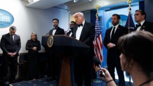 Ένοπλος επιχείρησε να εισβάλει σε δεξίωση στην οποία παρευρισκόταν ο Ντ. Τραμπ