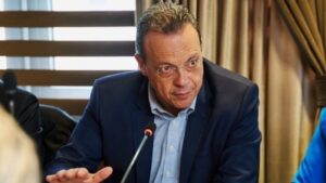 Σωκ. Φάμελλος για τη διαγραφή Πολάκη: Δεν θα επιτρέψω προσωπικές στρατηγικές και φήμες να σκιάσουν τη σοβαρότητα και τη συνέπεια του κόμματος