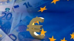 Ευρωπαϊκή Επιτροπή: «Η Ελλάδα δεν αντιμετωπίζει πλέον μακροοικονομικές ανισορροπίες»