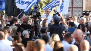 Κυρ. Μητσοτάκης σε πολίτες στο Αιγάλεω: ‘Οταν έρθει η ώρα το απόθεμα της αξιοπιστίας θα είναι βασισμένο στο τι σας είπαμε και τι τελικά κάναμε