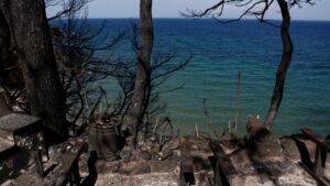 Κορυφώνονται οι εκδηλώσεις μνήμης για την 8η επέτειο της εθνικής τραγωδίας στο Μάτι