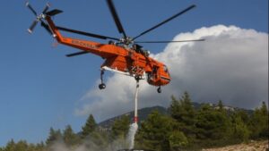 Στο ελληνικό FBI η έρευνα για την σύγκρουση των ελικοπτέρων με δύο νεκρούς, κατά την διάρκεια της κατάσβεσης της πυρκαγιάς στην Ψάθα