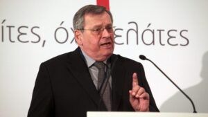 Έφυγε από τη ζωή ο Στέφανος Μάνος σε ηλικία 87 ετών