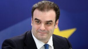 Le Point: «Κυριάκος Πιερρακάκης, ο Έλληνας που θέλει να ξυπνήσει την Ευρώπη»