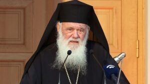 Αρχιεπίσκοπος Ιερώνυμος για την τραγωδία στην Τανάγρα: «Δεν υπάρχουν λόγια μπροστά σε έναν τέτοιο πόνο»