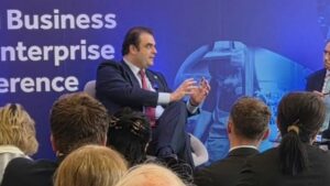 Κυριάκος Πιερρακάκης: «Η ενεργειακή κρίση απαιτεί στήριξη των πολιτών και επενδύσεις»