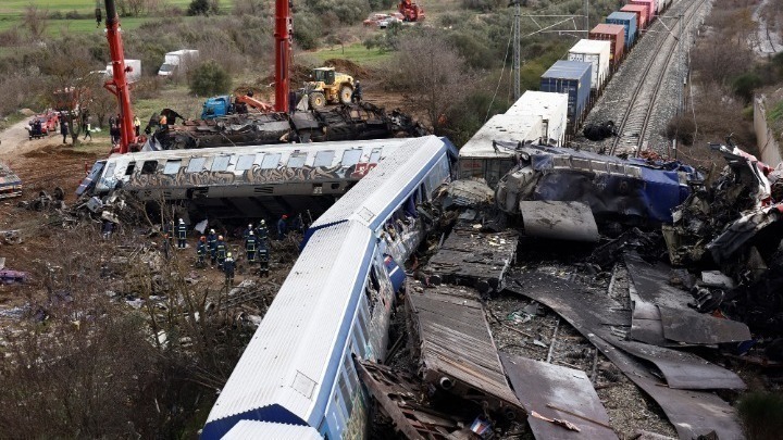 Στο Ειδικό Δικαστήριο μαζί με τον πρώην υφυπουργό Χ. Τριαντόπουλο, παραπέμπονται και άλλα τέσσερα πρόσωπα
