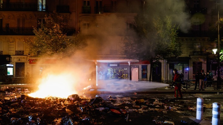 Γαλλία: Απαγόρευση κυκλοφορίας τη νύχτα σε περιοχές του Παρισιού, στη Λιλ και σε άλλες πόλεις