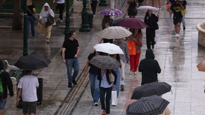 Ισχυρές βροχές και καταιγίδες τουλάχιστον έως την Τρίτη