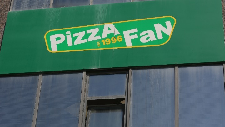 Υπόθεση «Pizza fan»: Ελεύθεροι οι πέντε πρώτοι κατηγορούμενοι – Την Τρίτη στον ανακριτή ο ιδιοκτήτης της αλυσίδας