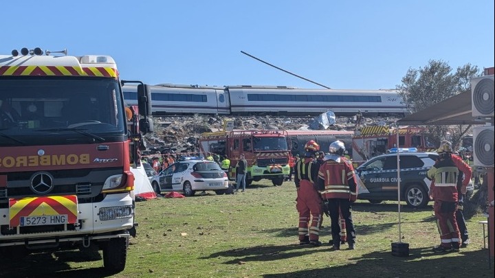 Σύγκρουση τρένων στην Ισπανία: Τουλάχιστον 68 νεκροί και δεκάδες τραυματίες